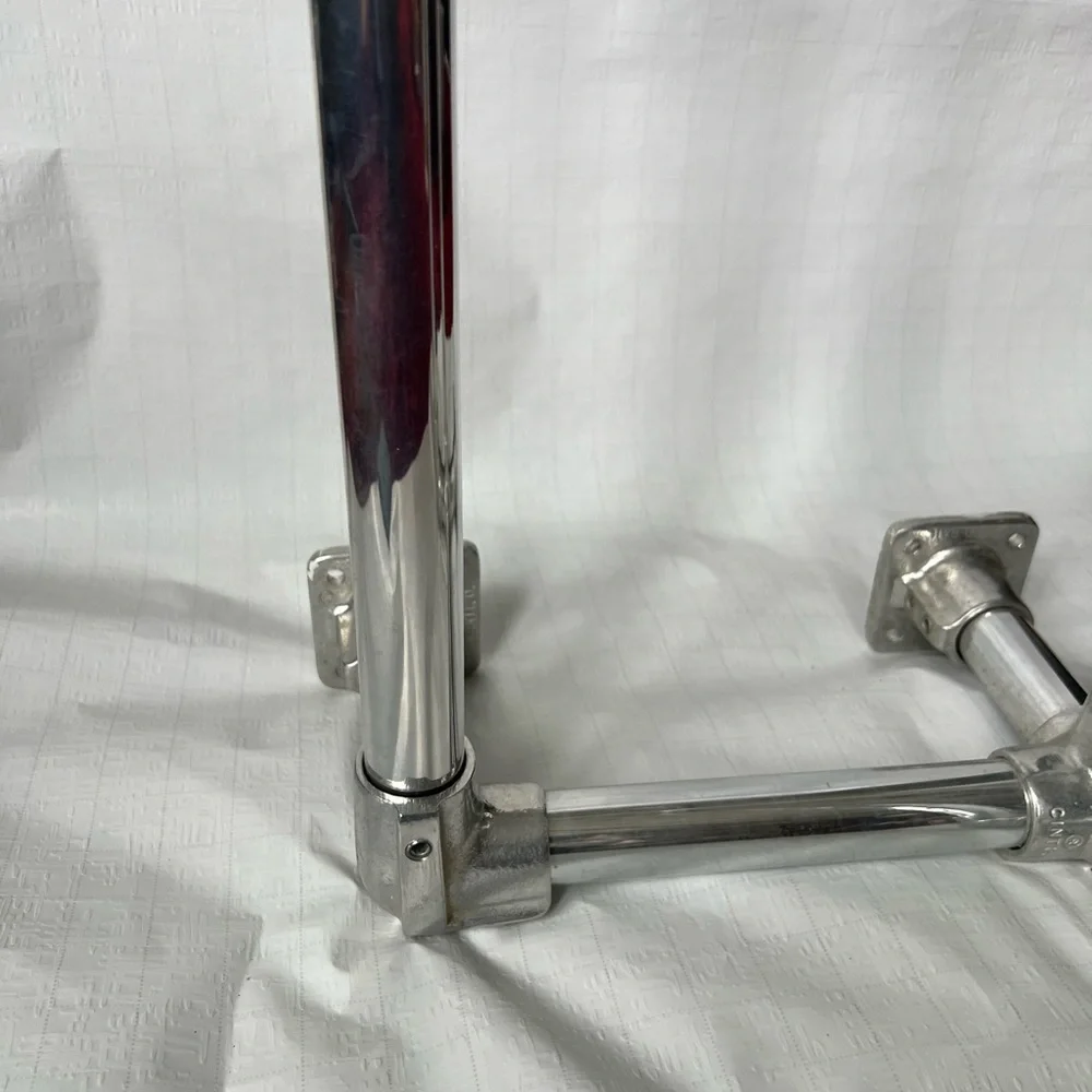 N/A sleek chrome